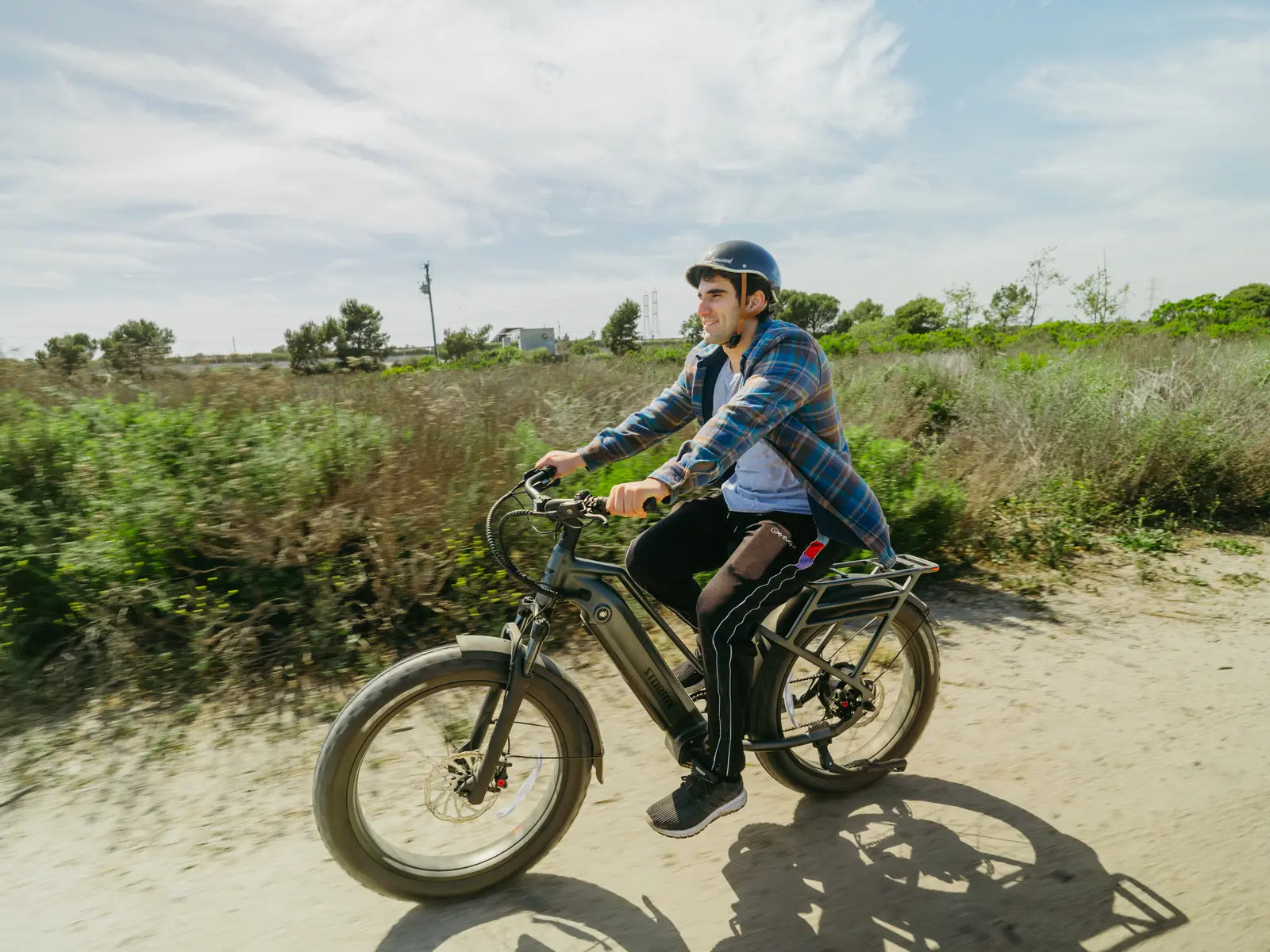 storm electric bicycle Large Battery Fat Tire Powerful Peak 1800W Mountain Bike sensing motor 2022 GIO Storm Electric bike